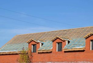 Signs It Is Time to Schedule Roof Replacement Kent for Your Home