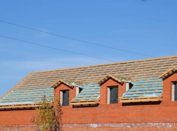 Signs It Is Time to Schedule Roof Replacement Kent for Your Home